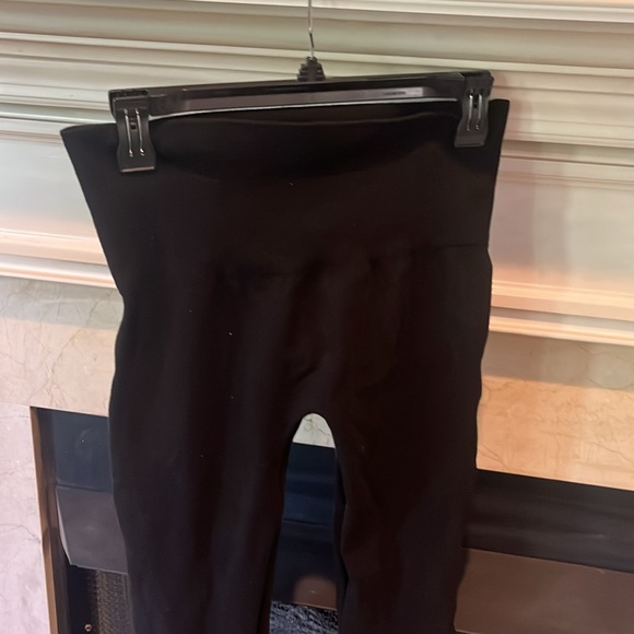 Warm black leggings. Size S/M.  Work several times. Listing # 478 - Picture 4 of 7